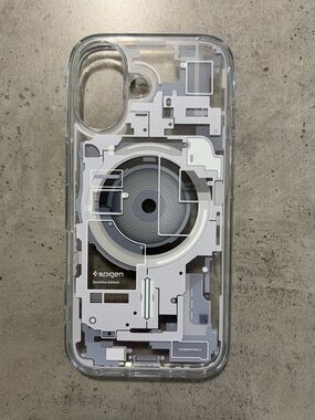 Spigen Ultra Hybrid Mag Fit Case for iPhone 17